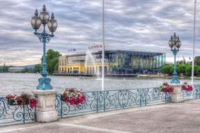 studio avec terrasse en face la gare d’Enghien a 15 minute de paris gare du nord et a 10 mn de stade de France